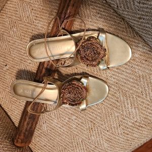 A Marinelli sandals size 10